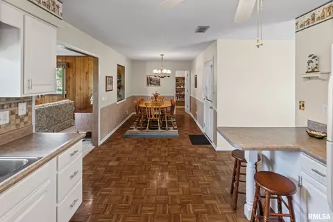10 Monroe Ave, Salem, IL 62881 photo 19