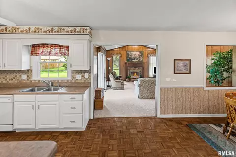 10 Monroe Ave, Salem, IL 62881 photo 15