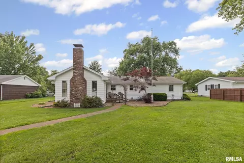10 Monroe Ave, Salem, IL 62881 photo 5