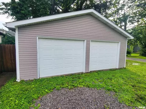 Other - 439 E North Ave, Flora, IL 62839 photo 1 of 31