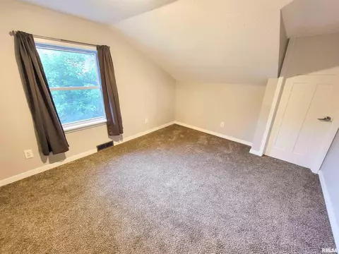 Bedroom - 439 E North Ave, Flora, IL 62839 photo 12 of 12