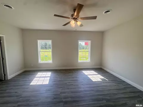 703 Savannah Ave, Herrin, IL 62948 photo 7