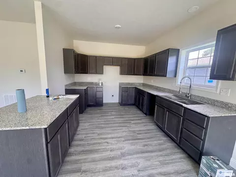 703 Savannah Ave, Herrin, IL 62948 photo 3