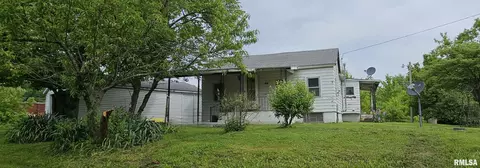 4801 Quail Run Rd, Salem, IL 62881