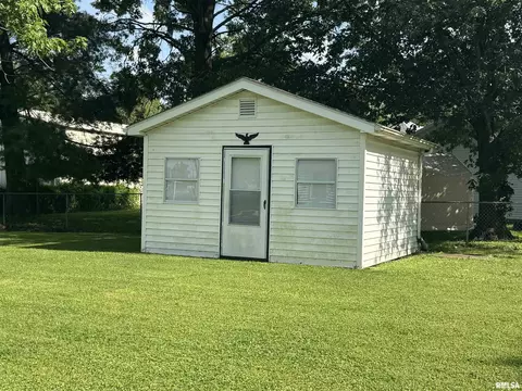 1607 W Cherry St, Marion, IL 62959 photo 13