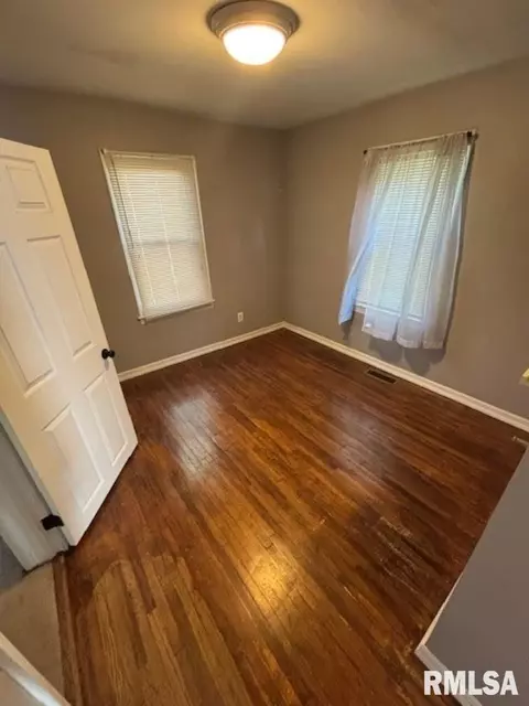 2103 Forest St, Mount Vernon, IL 62864 photo 16