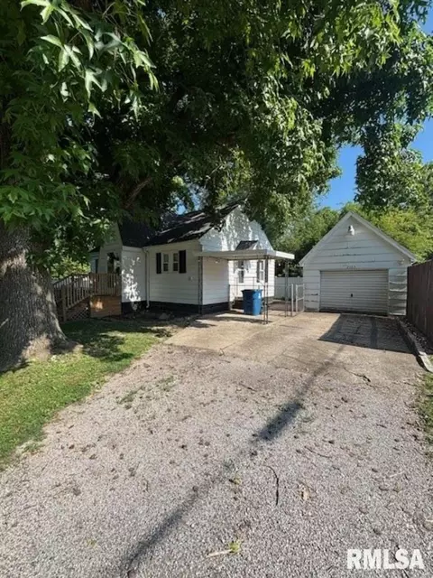 2103 Forest St, Mount Vernon, IL 62864 photo 3