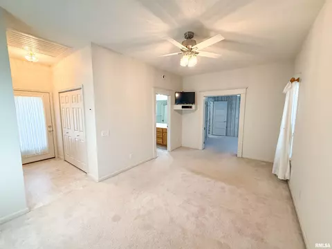 Bedroom - 202 Flora Ave, Flora, IL 62839 photo 7 of 13