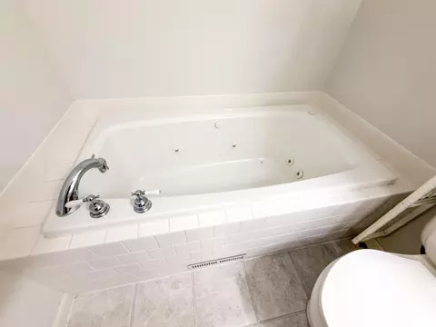 Bath - 202 Flora Ave, Flora, IL 62839 photo 8 of 8