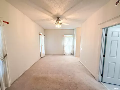 Bedroom - 202 Flora Ave, Flora, IL 62839 photo 5 of 13