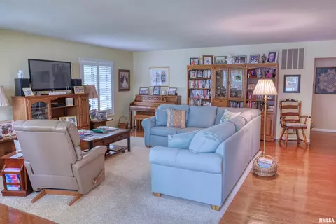 1382 Nicklaus Ln, Marion, IL 62959 photo 11