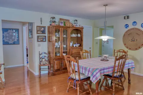 1382 Nicklaus Ln, Marion, IL 62959 photo 6