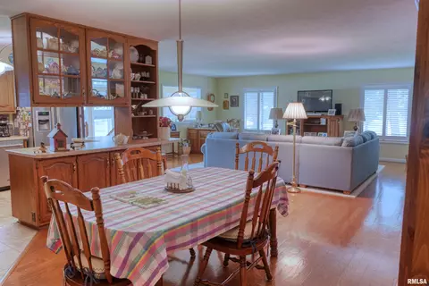 1382 Nicklaus Ln, Marion, IL 62959 photo 4