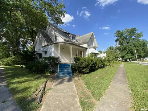 333 S Hickory St, Centralia, IL 62801