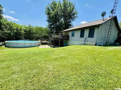 348 Medlin Rd, Walnut Hill, IL 62893 photo 16