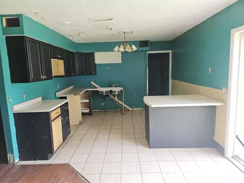 1605 E Pickett Ln, Marion, IL 62959 photo 8