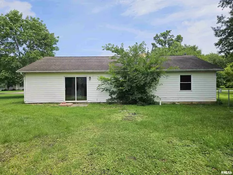 1605 E Pickett Ln, Marion, IL 62959 photo 4