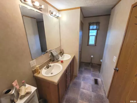 9105 Burkett Rd, Iuka, IL 62849 photo 18