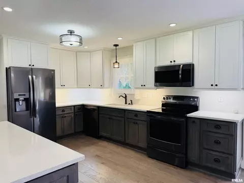 109 Division St, Anna, IL 62906 photo 13