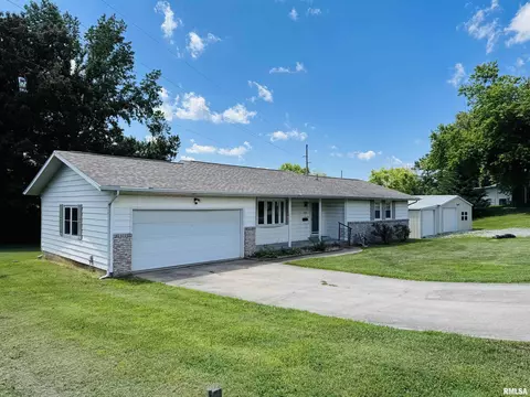 109 Division St, Anna, IL 62906 photo 2