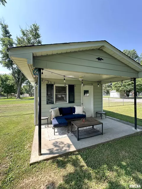 817 W Hendrickson St, Marion, IL 62959 photo 25