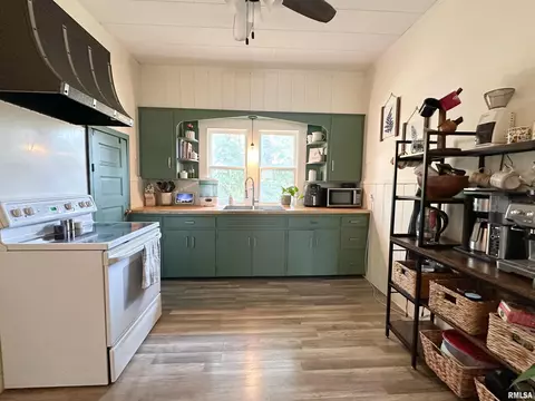 817 W Hendrickson St, Marion, IL 62959 photo 15