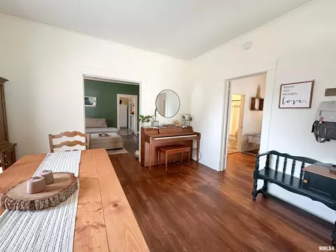817 W Hendrickson St, Marion, IL 62959 photo 4