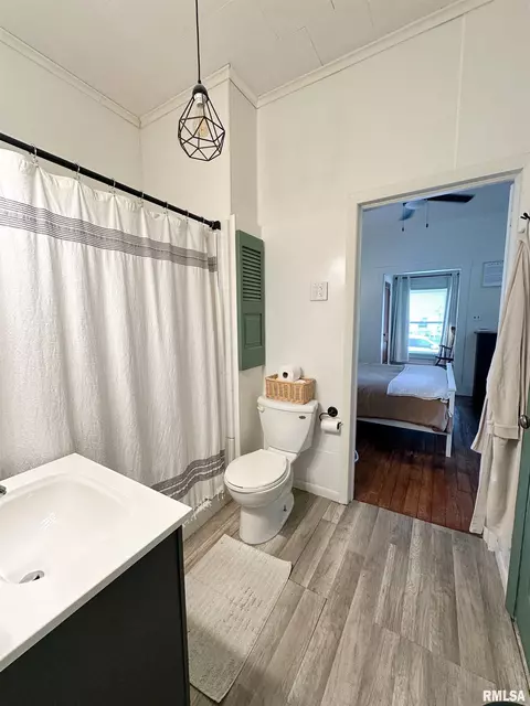 817 W Hendrickson St, Marion, IL 62959 photo 9