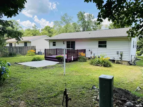 109 Young Ave, Anna, IL 62906 photo 5