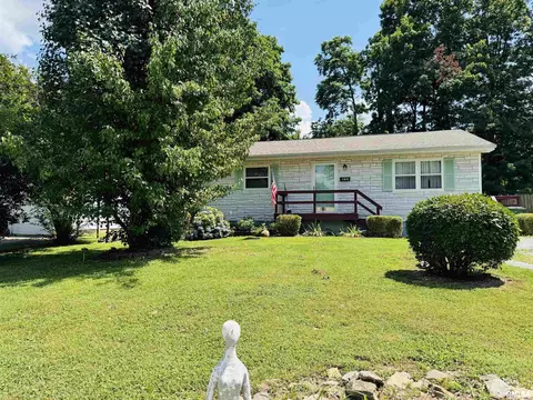 109 Young Ave, Anna, IL 62906 photo 3
