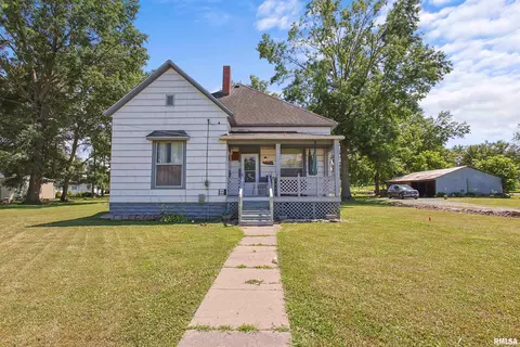 827 W Raymond St, Harrisburg, IL 62946