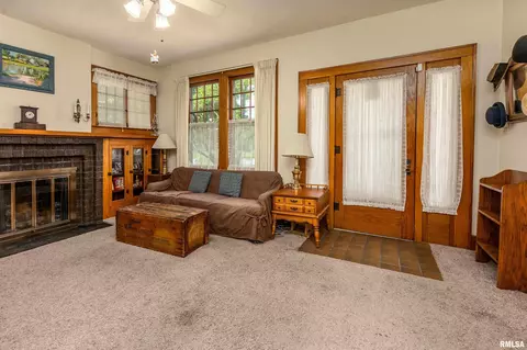 2011 Logan St, Murphysboro, IL 62966 photo 5