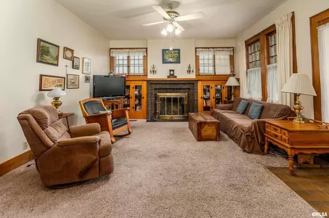2011 Logan St, Murphysboro, IL 62966 photo 7
