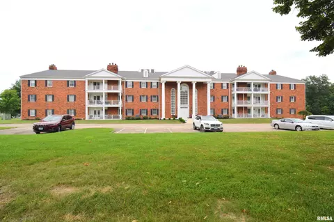 3500 Victoria Ave, Mount Vernon, IL 62864