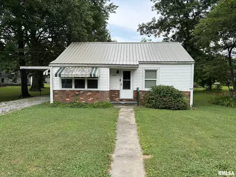 407 W Isabelle Pl, Mcleansboro, IL 62859