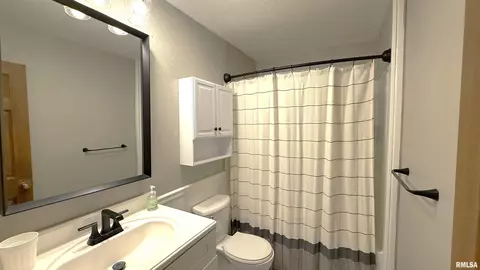 1409 Rig, Salem, IL 62881 photo 10