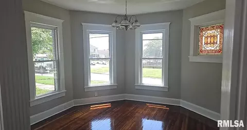 202 E 8th St, Mount Carmel, IL 62863 photo 9