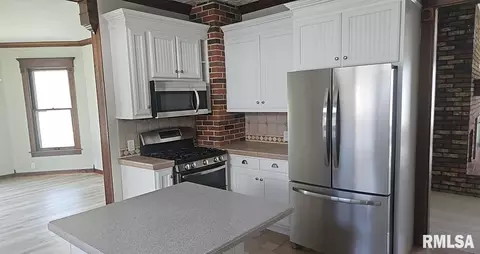 202 E 8th St, Mount Carmel, IL 62863 photo 12