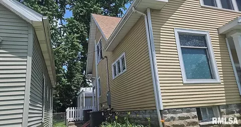 202 E 8th St, Mount Carmel, IL 62863 photo 6