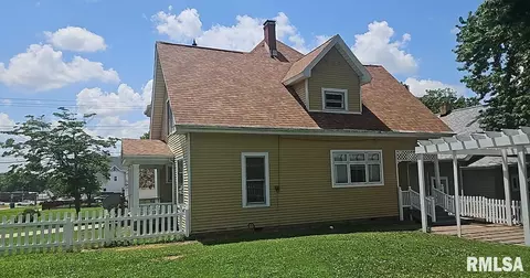 202 E 8th St, Mount Carmel, IL 62863 photo 3