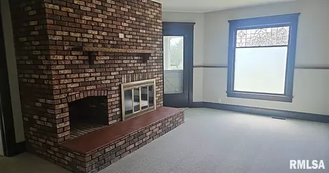 202 E 8th St, Mount Carmel, IL 62863 photo 13