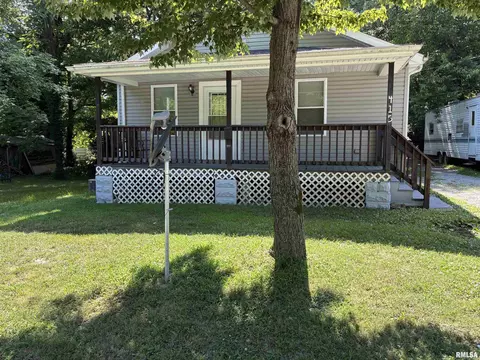 415 S 4th St, Mount Vernon, IL 62864