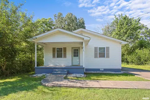 416 W Harrison St, Carrier Mills, IL 62917