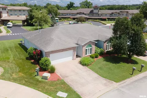 1002 Villa Ct, Carbondale, IL 62901