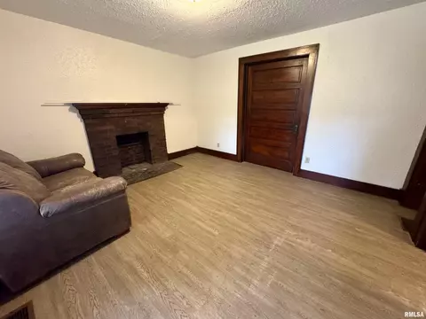 1100 E 2nd St, Centralia, IL 62801 photo 6
