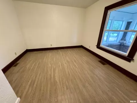 1100 E 2nd St, Centralia, IL 62801 photo 5