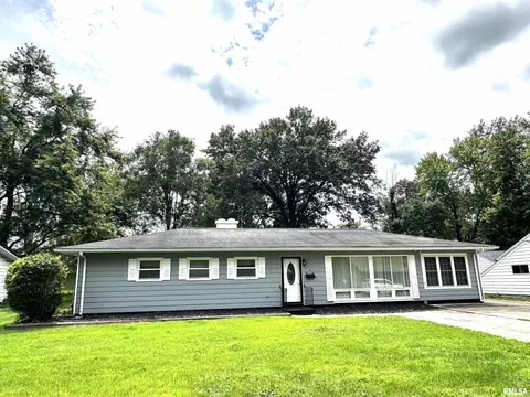 6 Charles Dr, Centralia, IL 62801 photo 2
