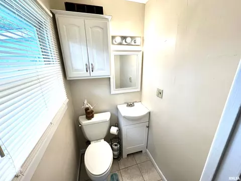 6 Charles Dr, Centralia, IL 62801 photo 8