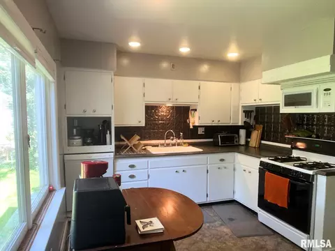 1828 Edith St, Murphysboro, IL 62966 photo 14