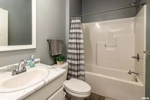 4806 Division St, Christopher, IL 62822 photo 22